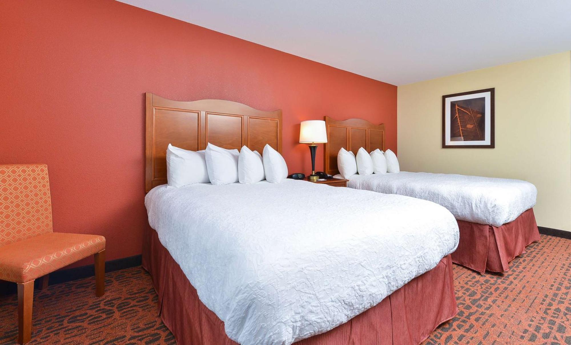 Hampton Inn Clinton Exterior photo