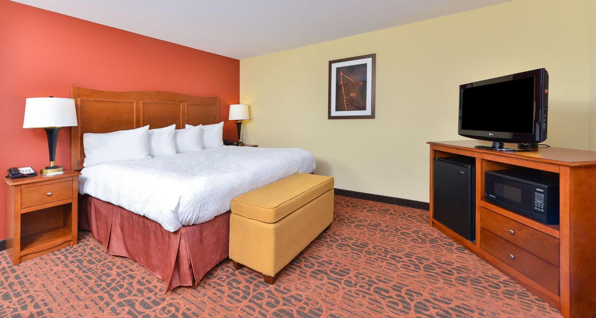 Hampton Inn Clinton Exterior photo