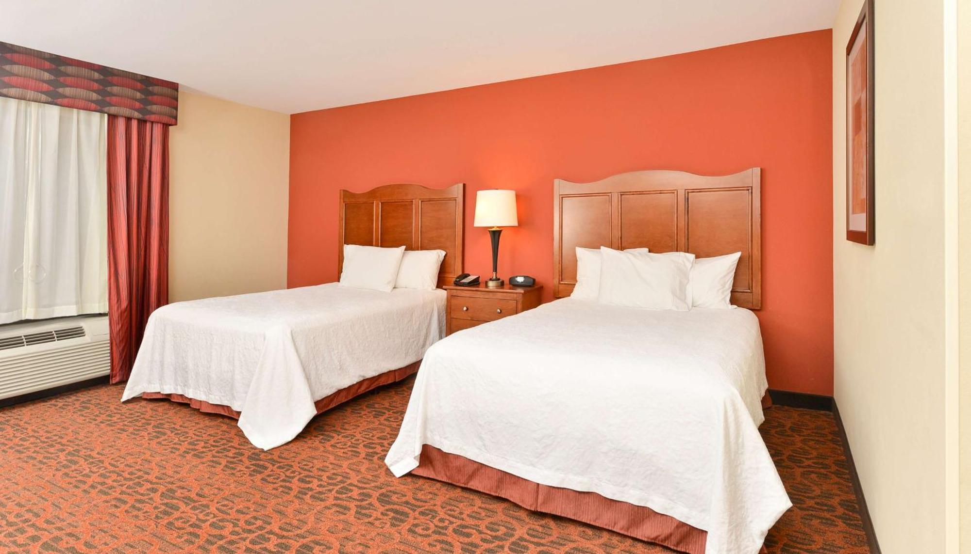 Hampton Inn Clinton Exterior photo