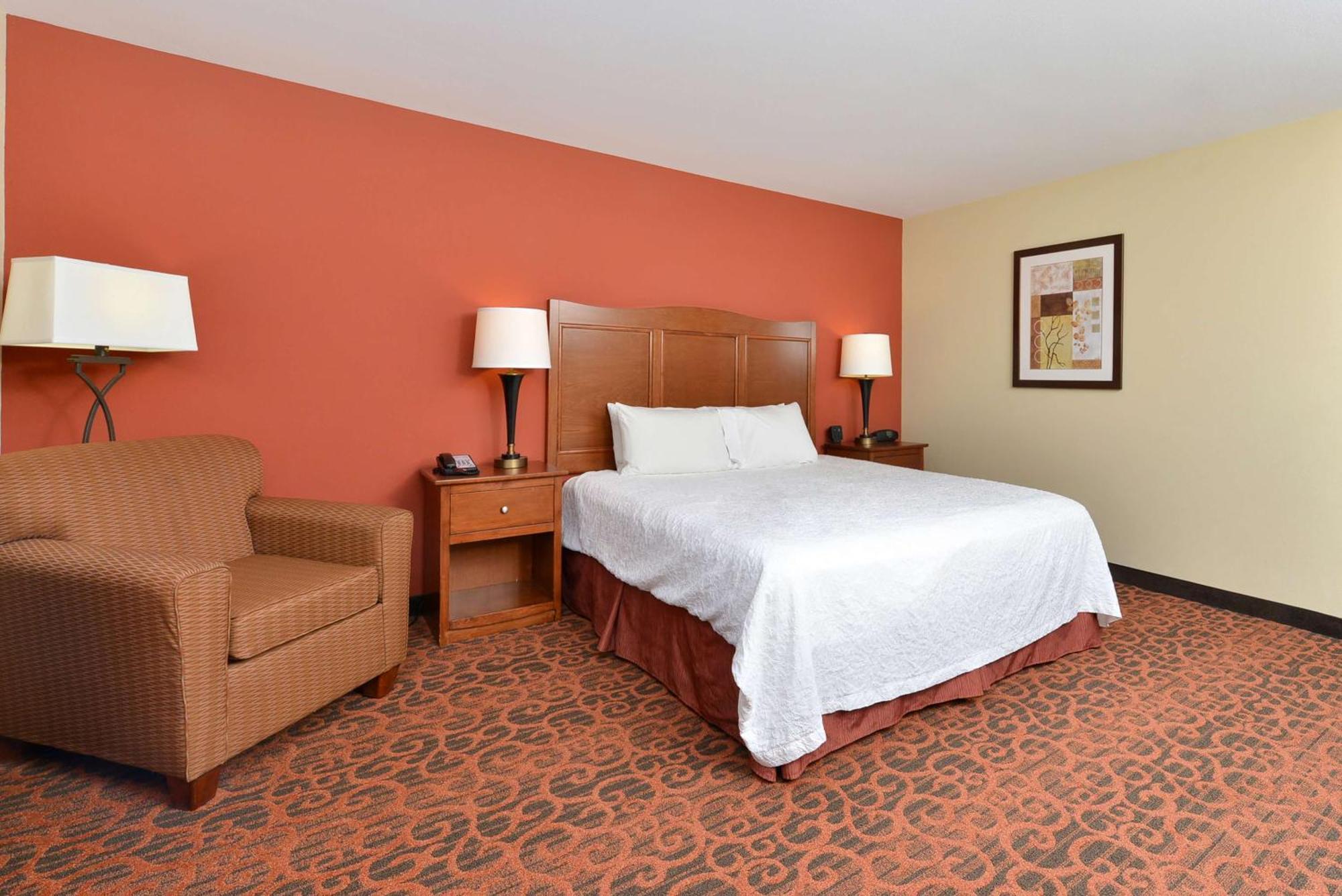 Hampton Inn Clinton Exterior photo