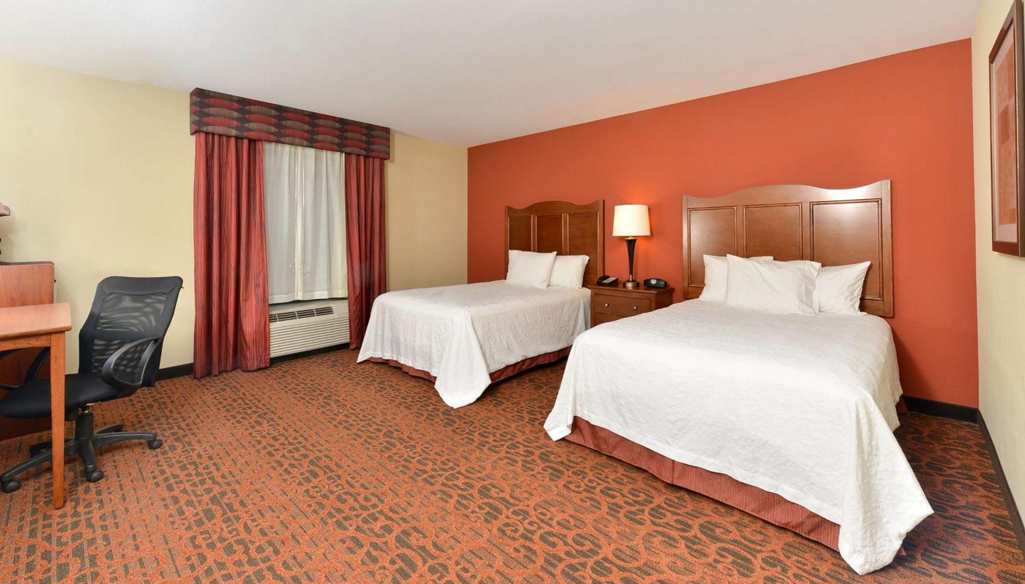 Hampton Inn Clinton Exterior photo
