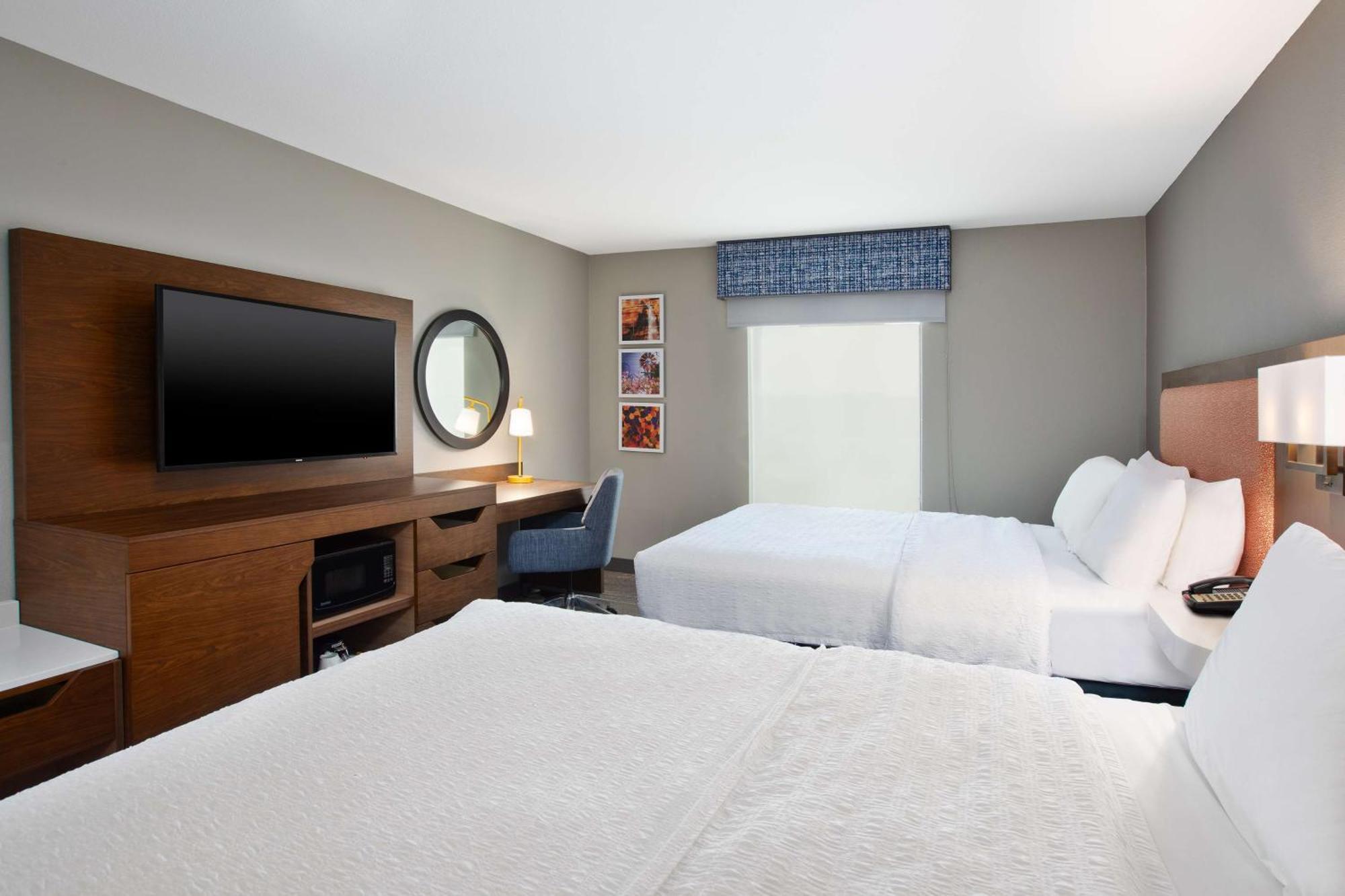 Hampton Inn Clinton Exterior photo