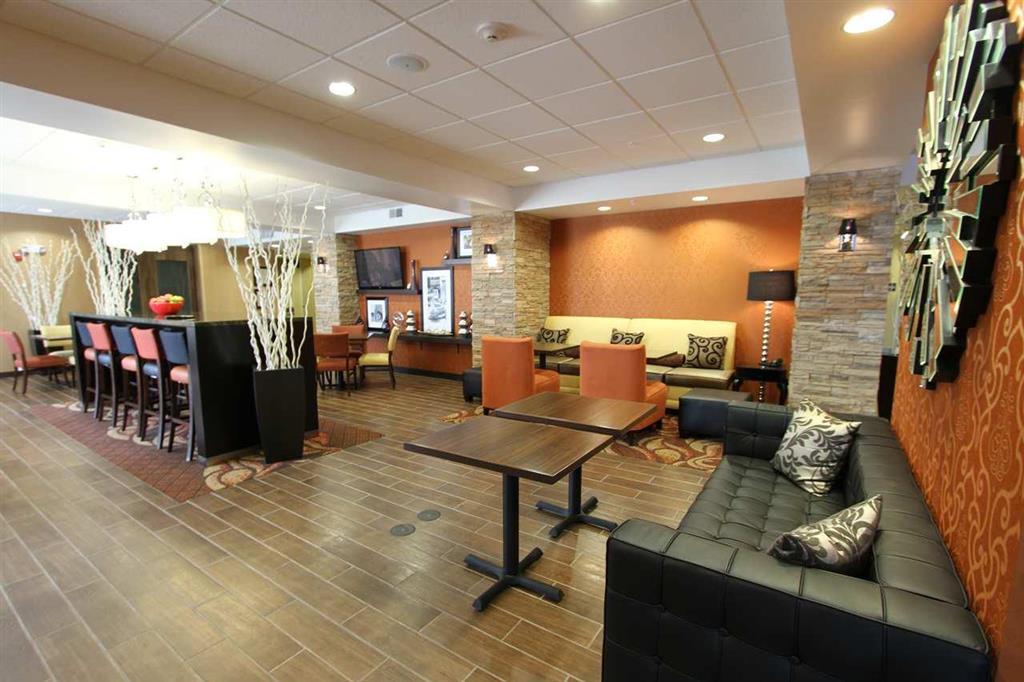 Hampton Inn Clinton Interior photo